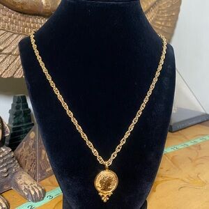 Vintage Pendant Necklace - Gold Color